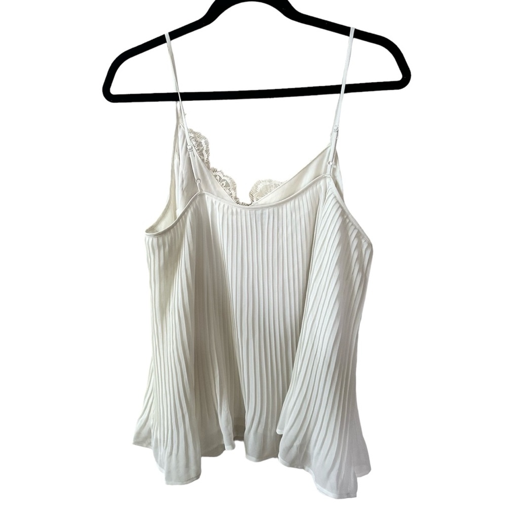 Express romantic flowy lace cream white camisole in women’s large - Picture 2 of 3